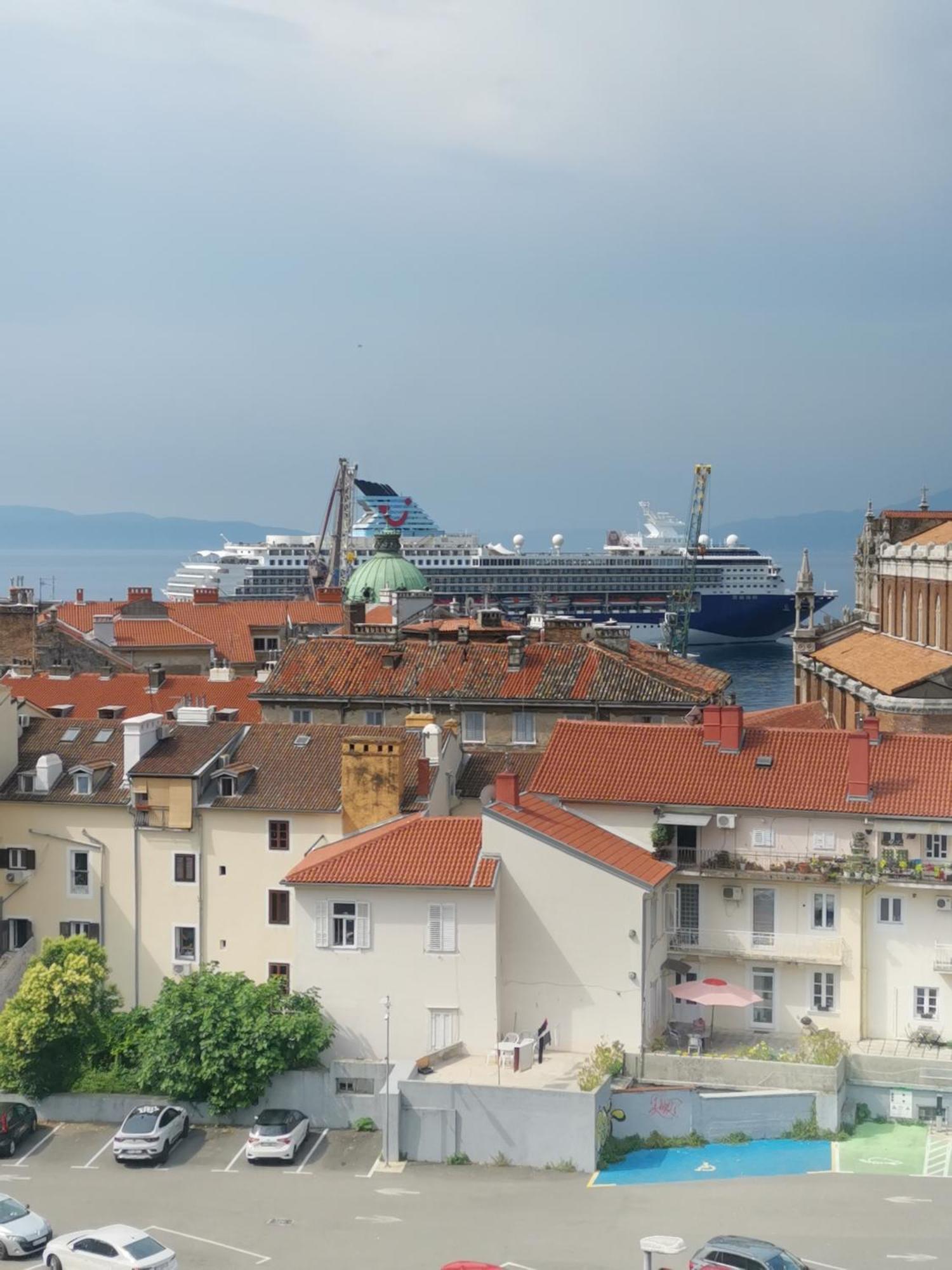Downtown Fiume, Underground Garage Within The Property Rijeka Exterior foto