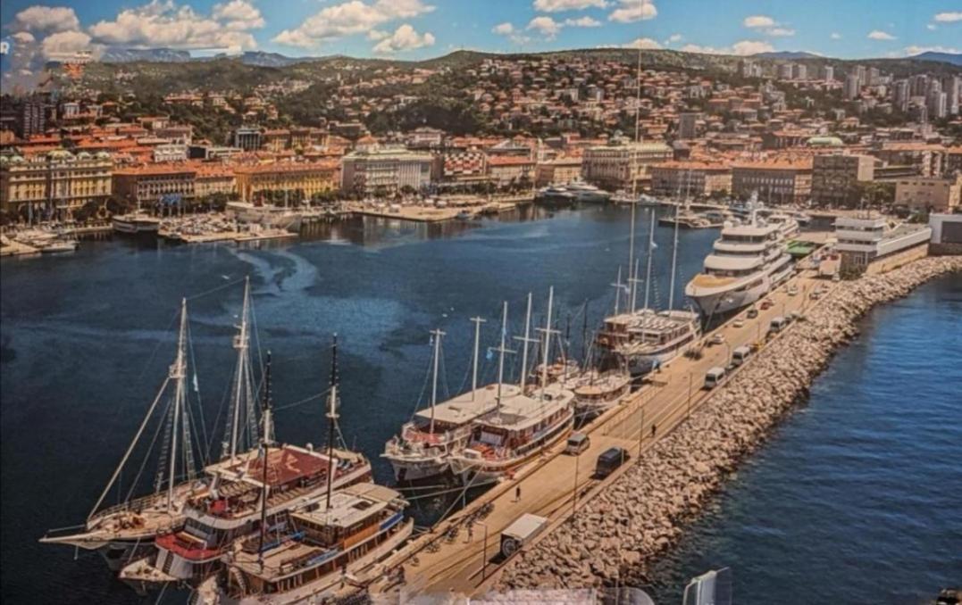 Downtown Fiume, Underground Garage Within The Property Rijeka Exterior foto